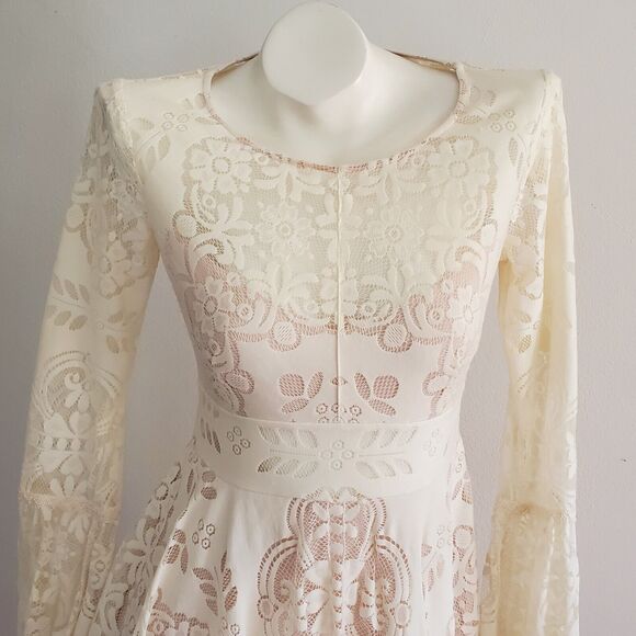Free People Lovers Folk Song Lace Fit Flare Dress Ivory Bell Sleeve Boho Cottage - Picture 3 of 16